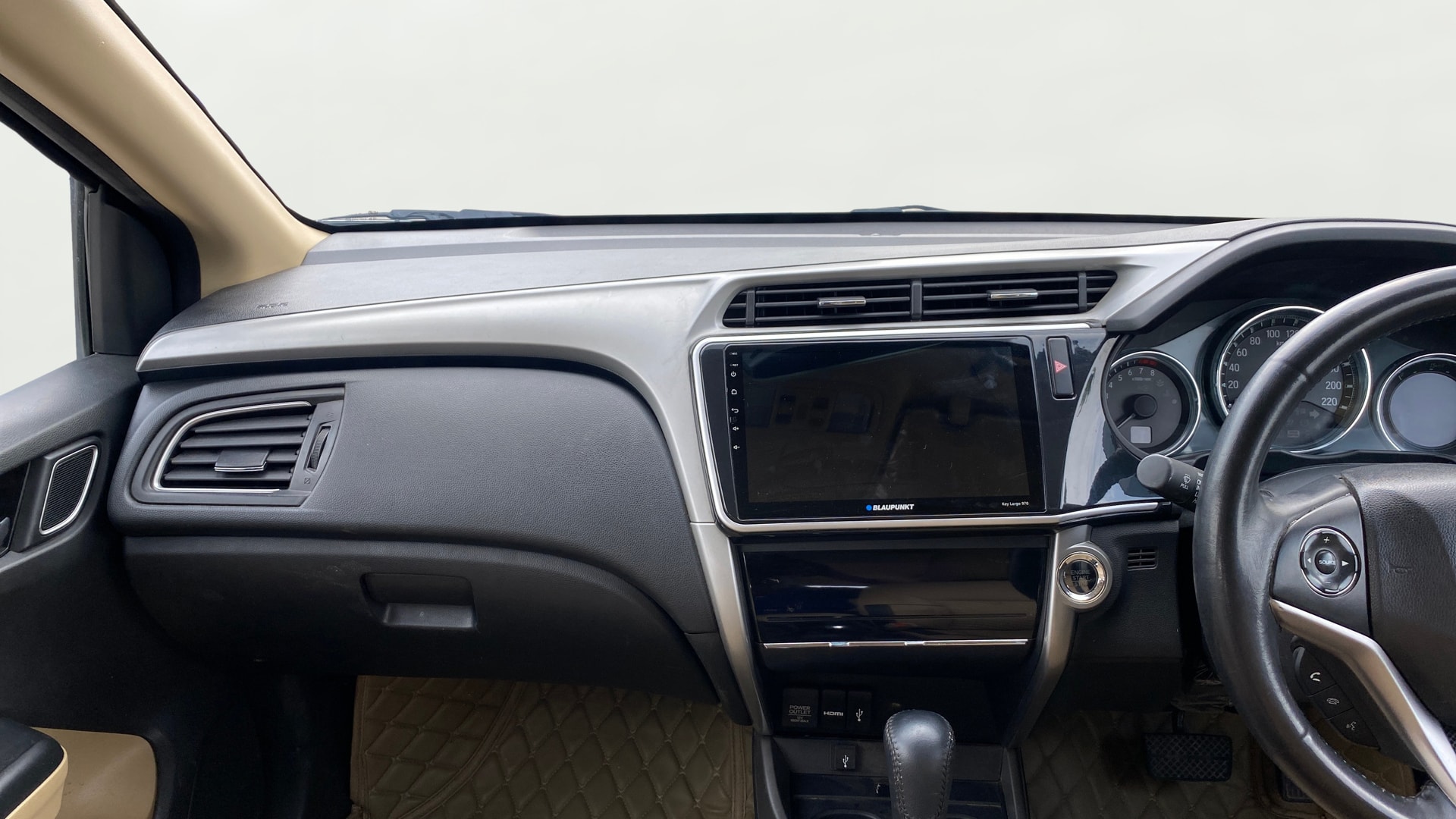 View 2019 Honda City ZX MT Diesel Anniversary Edition Image 18 Used 2019 Honda City ZX MT Diesel Anniversary Edition Image 18