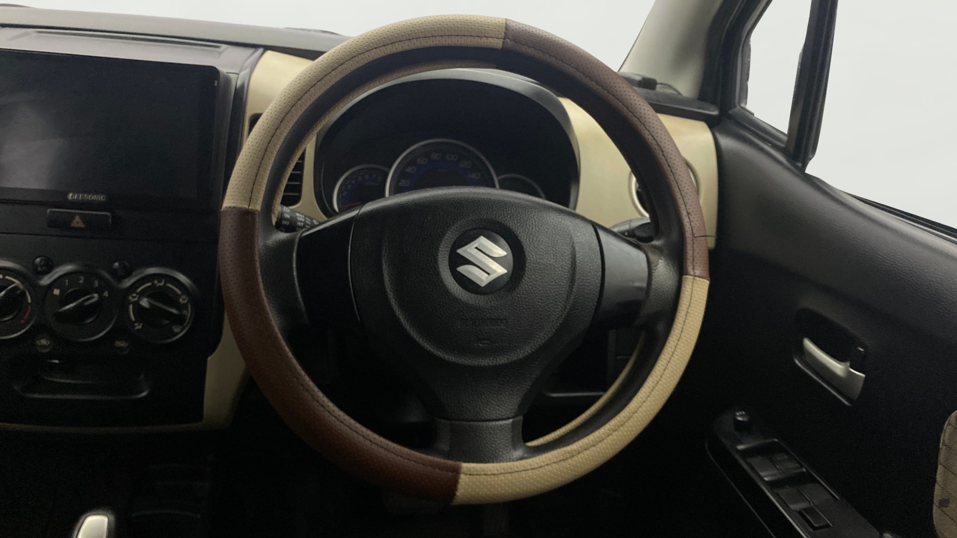 View 2017 Maruti Suzuki 1000 Base Variant Image 20 Used 2017 Maruti Suzuki 1000 Base Variant Image 20