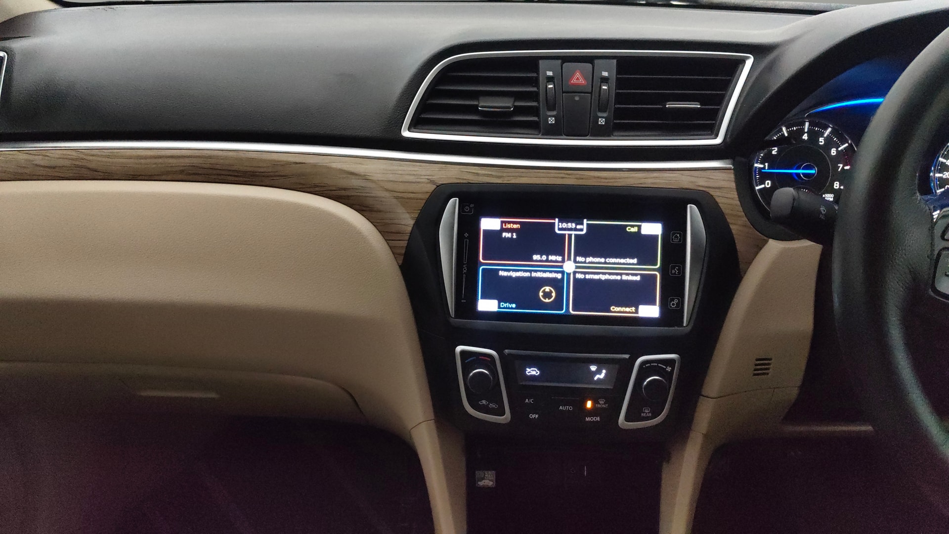 View 2019 Maruti Suzuki 1000 Base Variant Image 18 Used 2019 Maruti Suzuki 1000 Base Variant Image 18