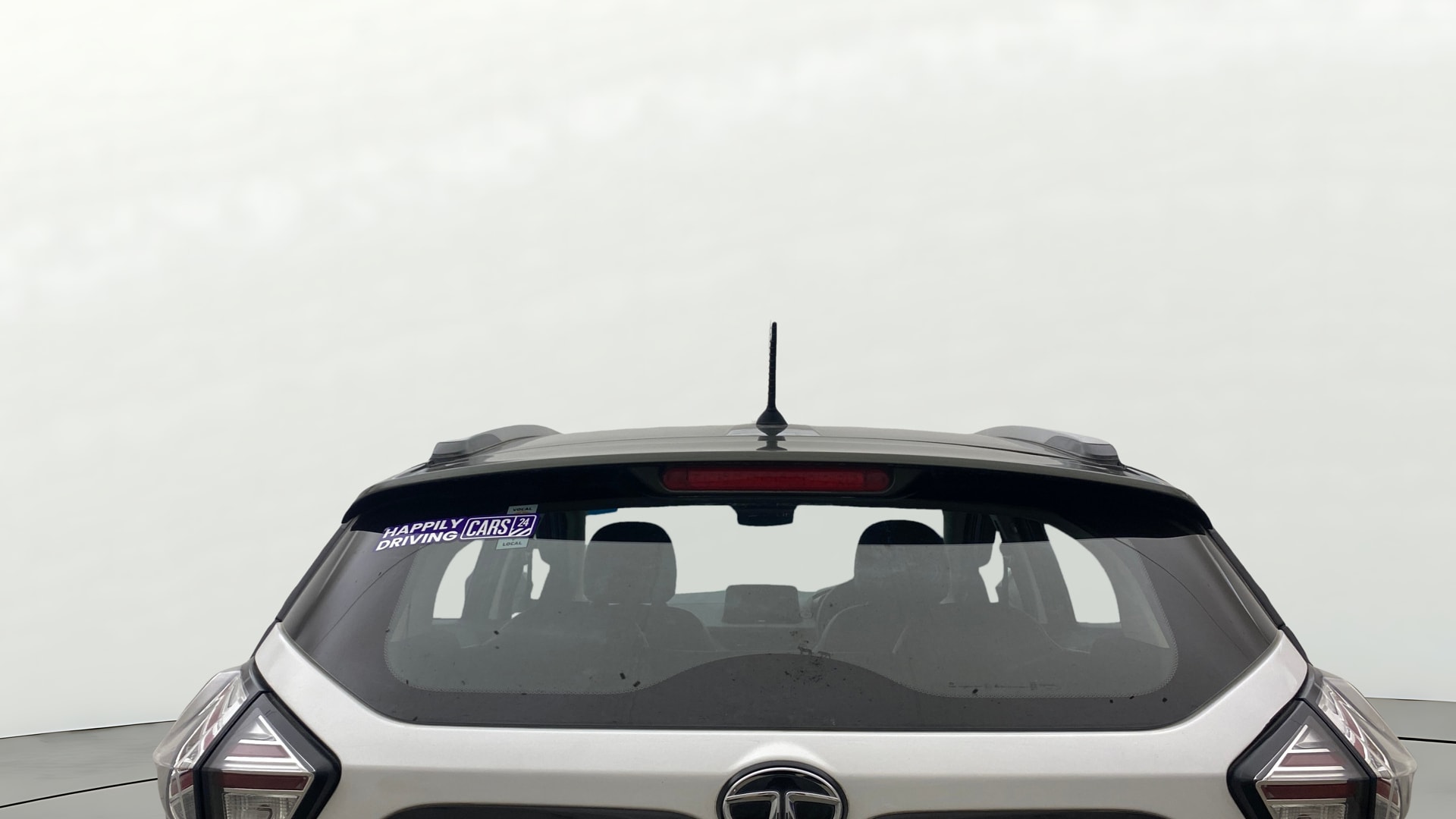 View 2023 Tata Nexon Revotron XE Image 4 Used 2023 Tata Nexon Revotron XE Image 4