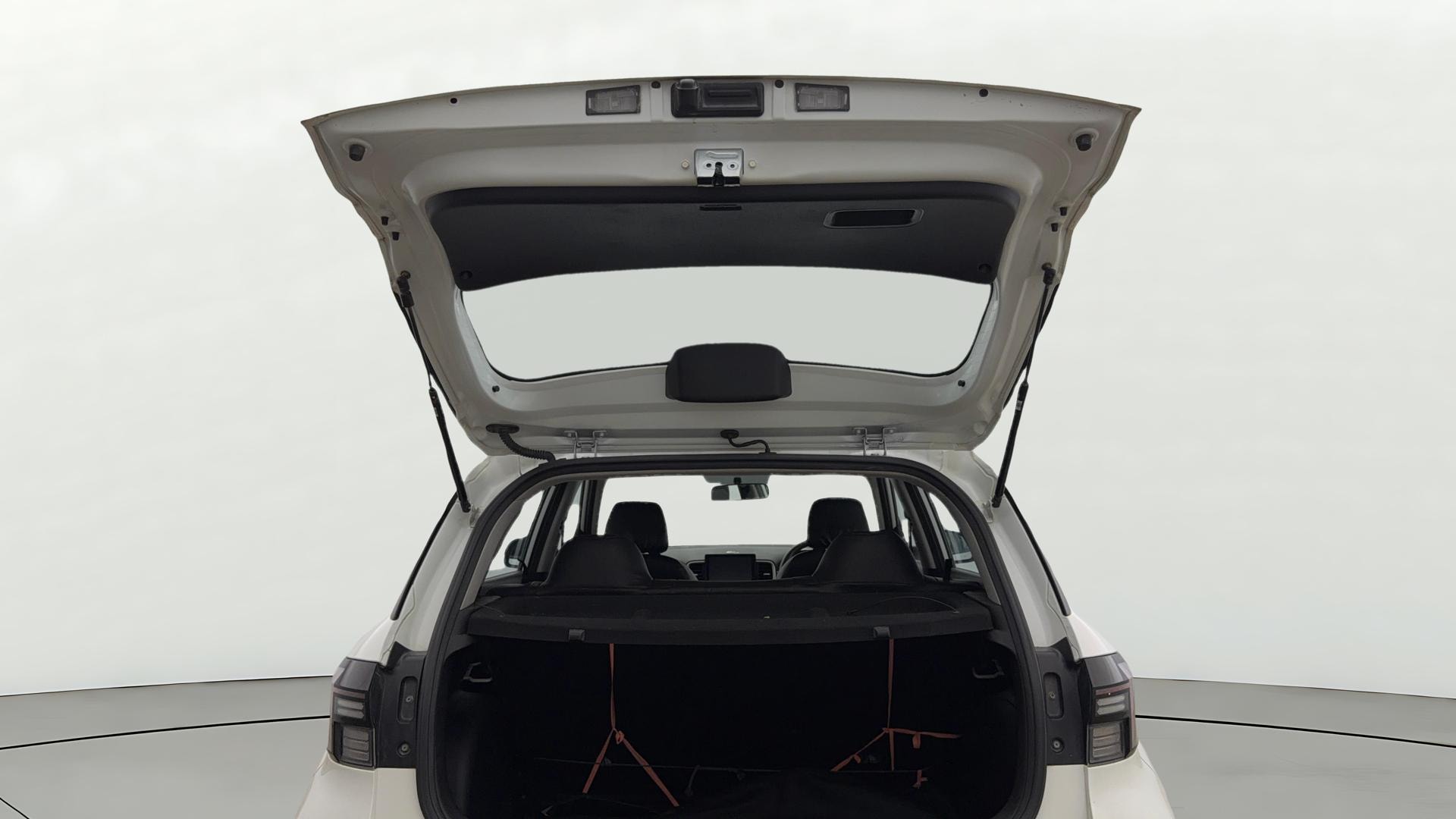 View 2022 Hyundai Venue S (O) 1.0 Turbo Petrol MT Image 32 Used 2022 Hyundai Venue S (O) 1.0 Turbo Petrol MT Image 32
