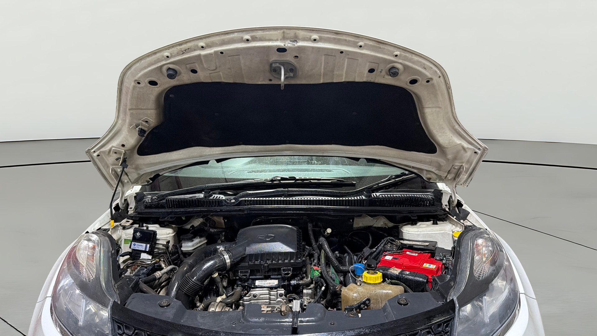 View 2018 Tata Nexon Revotron XM Image 32 Used 2018 Tata Nexon Revotron XM Image 32