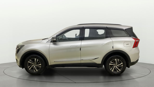 View Mahindra XUV700 Image 5 Used Mahindra XUV700 Image 5