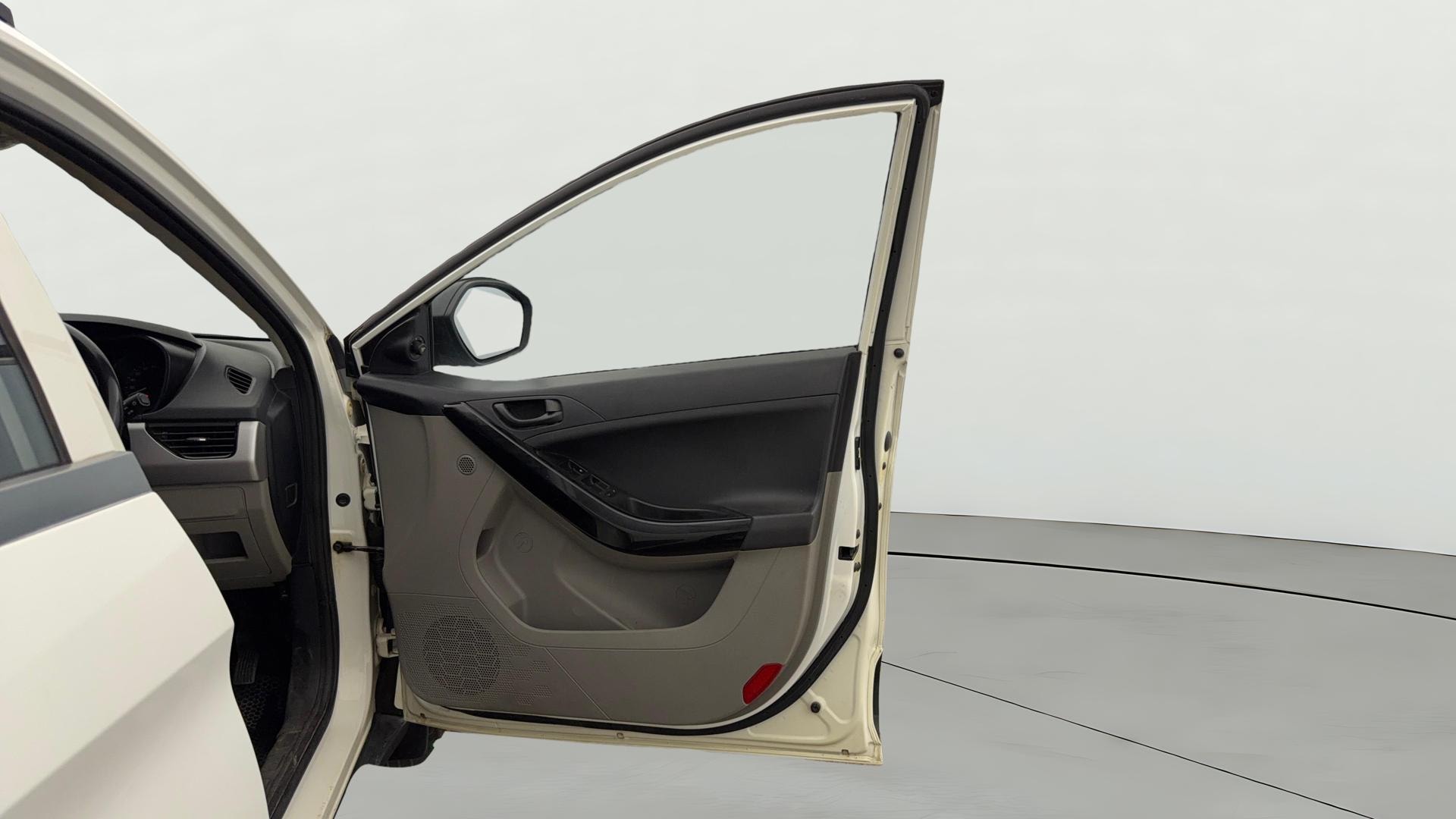 View 2019 Tata Nexon Revotron XM Image 43 Used 2019 Tata Nexon Revotron XM Image 43
