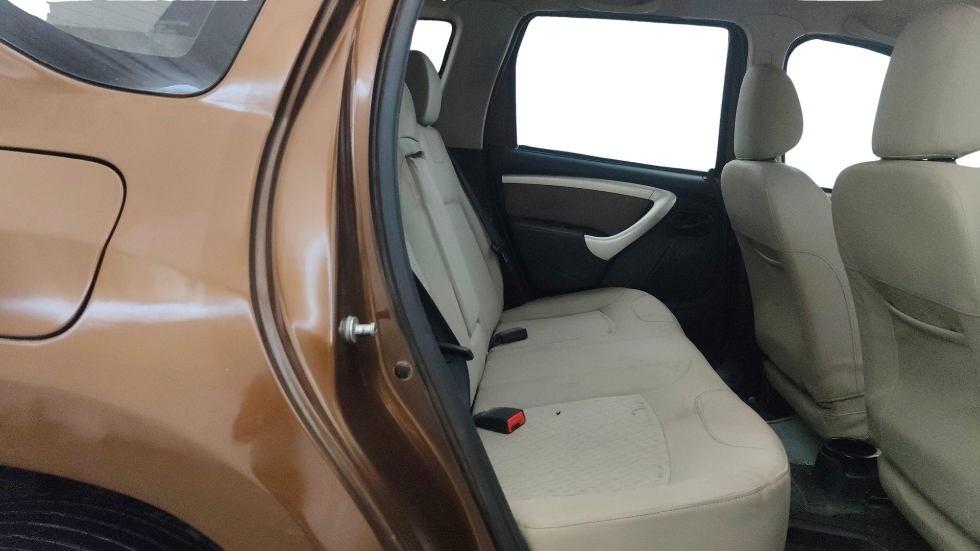 View 2013 Renault Duster Diesel 85PS STD Image 29 Used 2013 Renault Duster Diesel 85PS STD Image 29