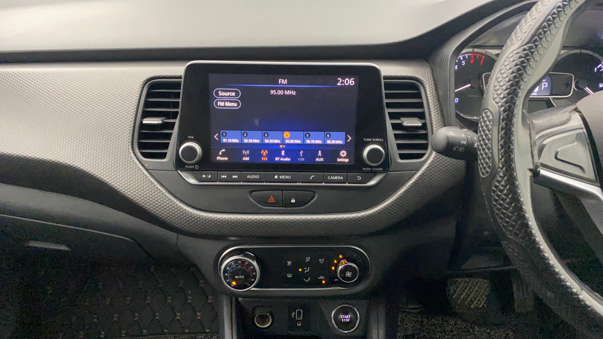 View 2021 Nissan Kicks 1.3 Turbo XV CVT Image 17 Used 2021 Nissan Kicks 1.3 Turbo XV CVT Image 17