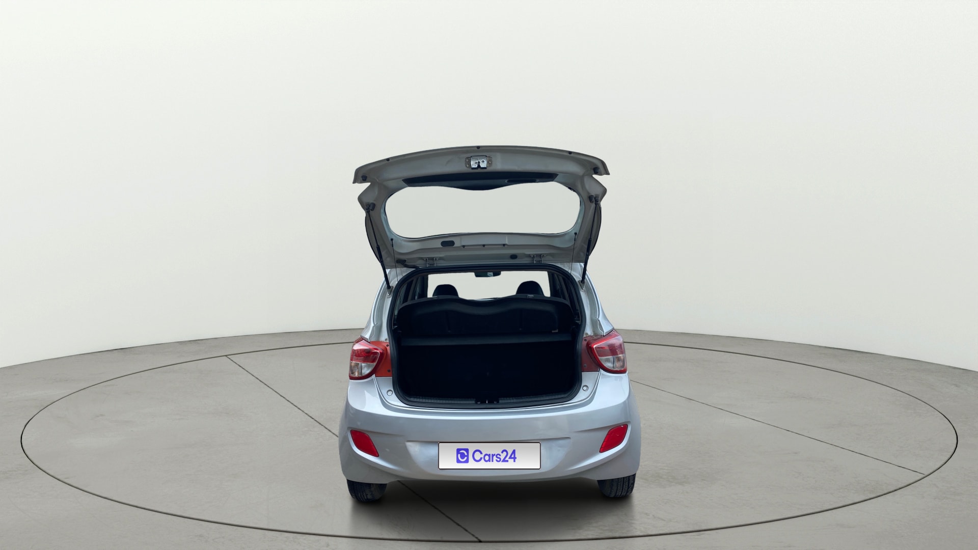 View 2015 Hyundai Grand i10 Sportz 1.2 Kappa Image 16 Used 2015 Hyundai Grand i10 Sportz 1.2 Kappa Image 16