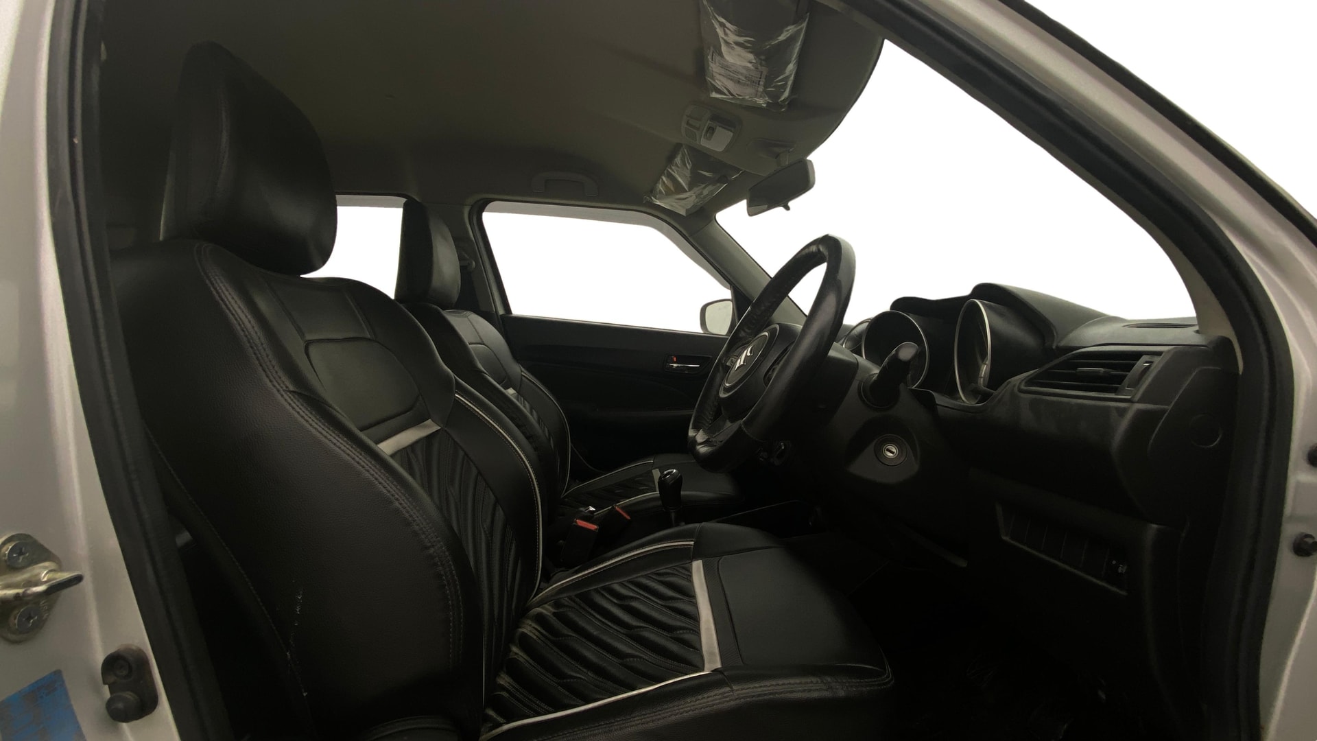 View 2019 Maruti Suzuki 1000 Base Variant Image 25 Used 2019 Maruti Suzuki 1000 Base Variant Image 25