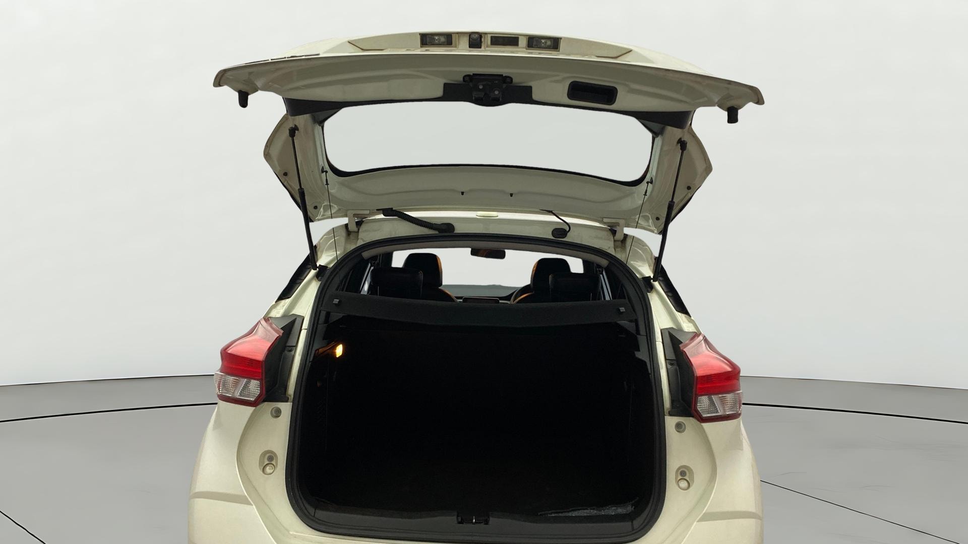 Used 2020 Nissan Kicks Used 2020 Nissan Kicks