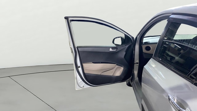 View Hyundai Xcent Image 31 Used Hyundai Xcent Image 31