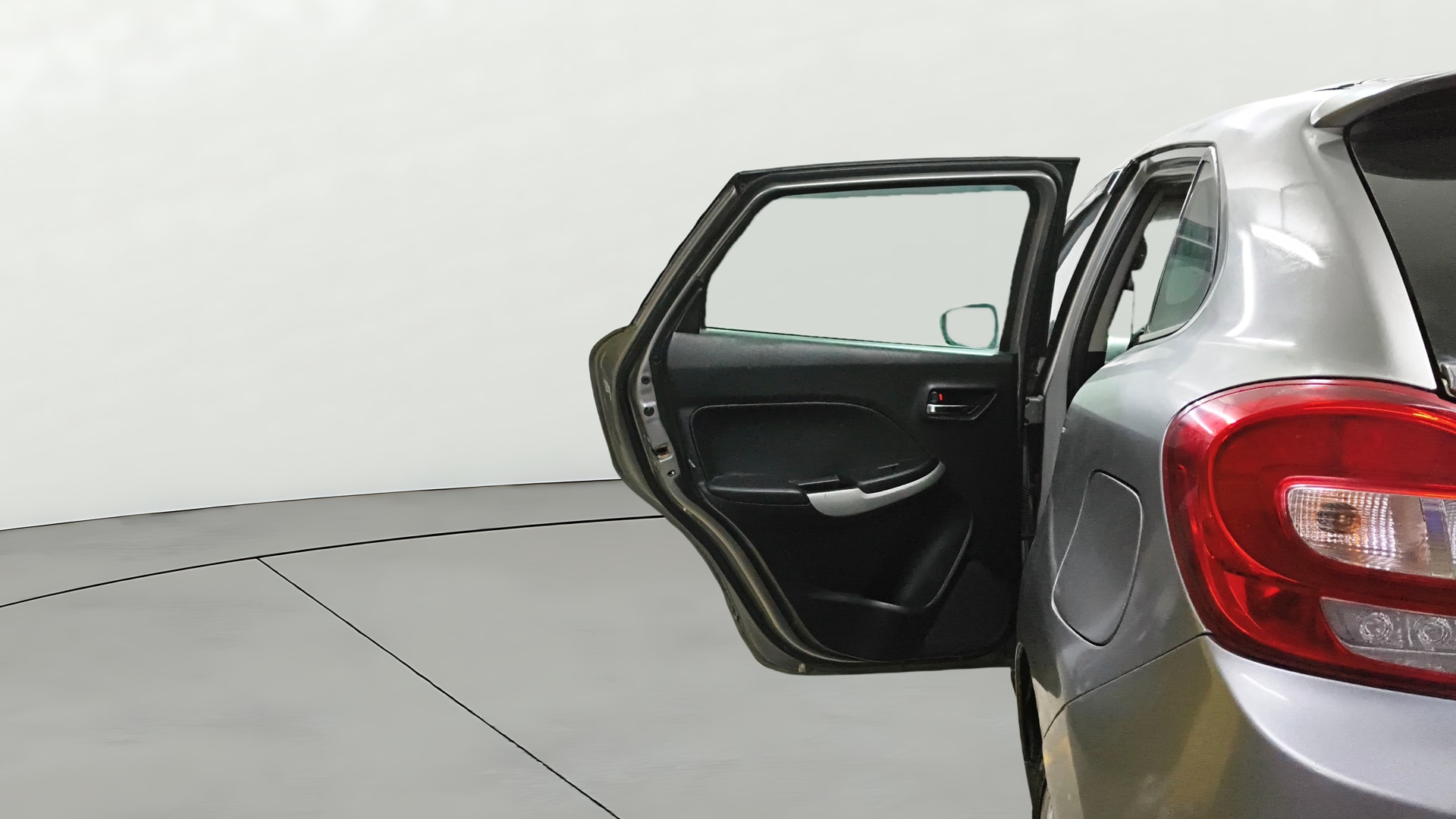 View 2017 Maruti Suzuki 1000 Base Variant Image 22 Used 2017 Maruti Suzuki 1000 Base Variant Image 22