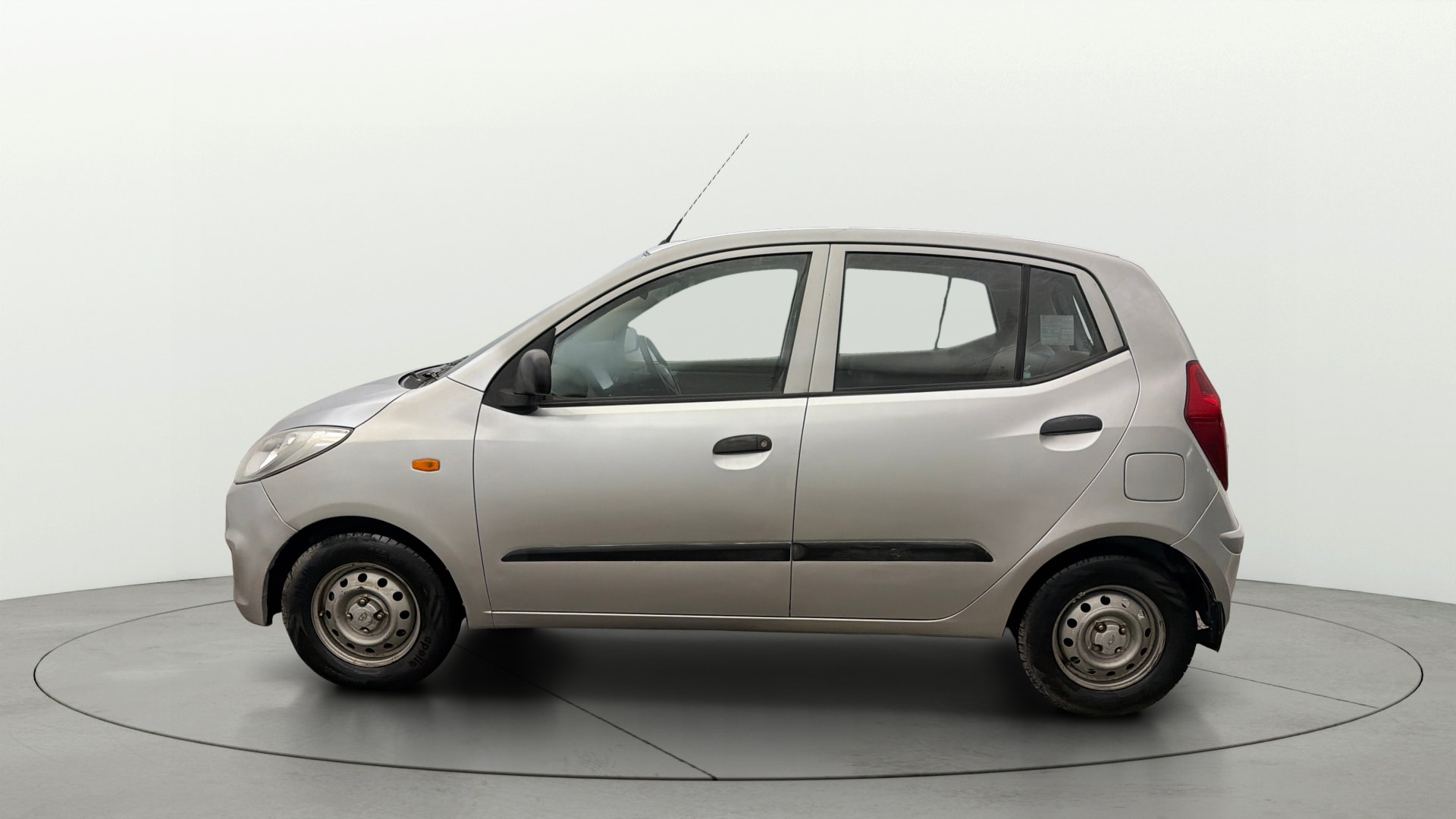 View 2016 Hyundai i10 1.2 Magna MT Image 5 Used 2016 Hyundai i10 1.2 Magna MT Image 5