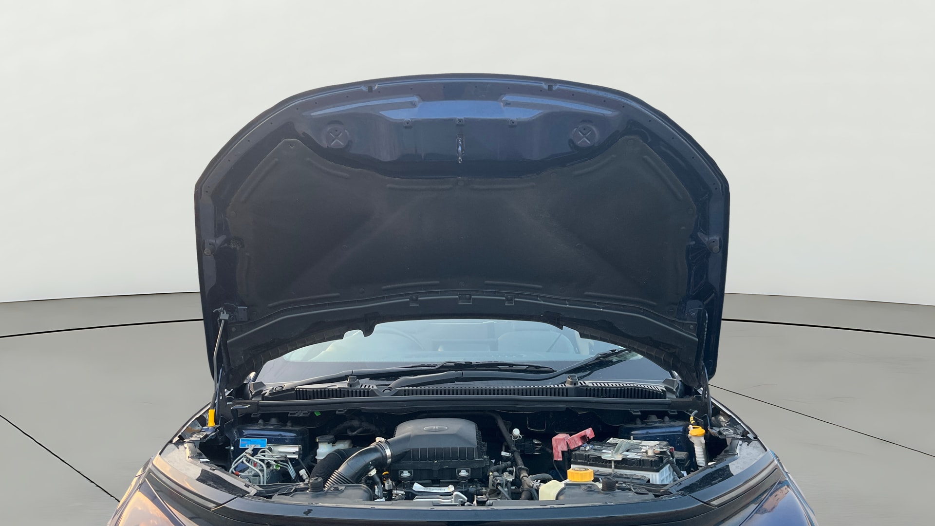View 2025 Tata Curvv Smart 1.2 Revotron Petrol 6MT Image 32 Used 2025 Tata Curvv Smart 1.2 Revotron Petrol 6MT Image 32