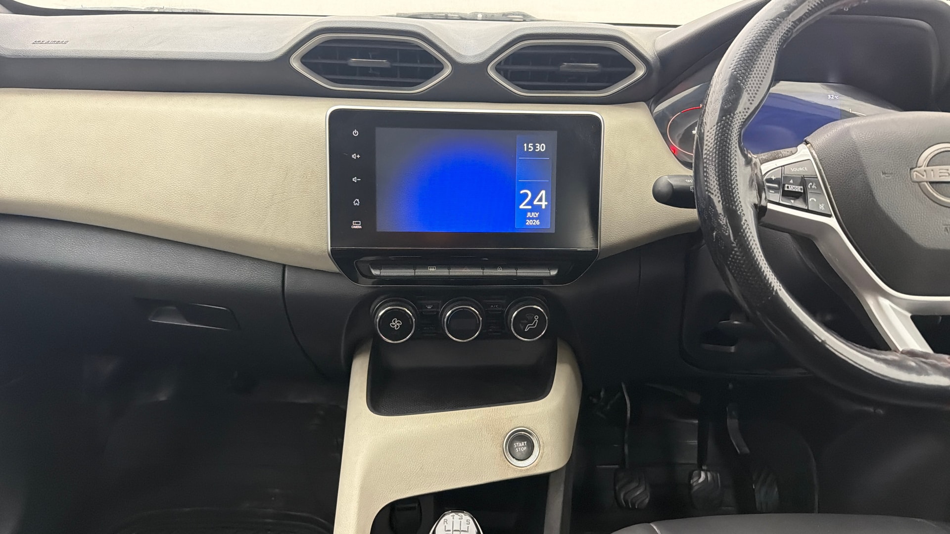 Used 2022 Nissan Magnite Used 2022 Nissan Magnite
