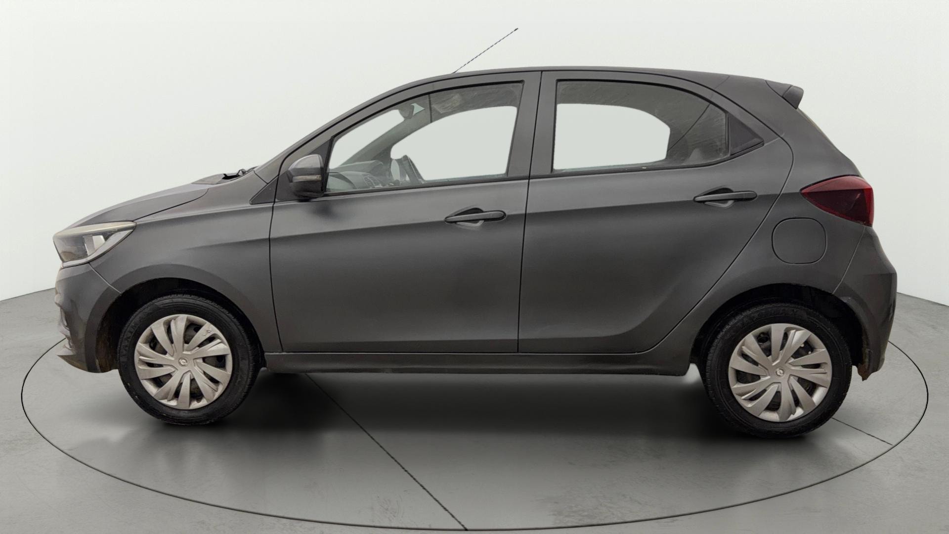 View 2021 Tata Tiago Revotorq XB Image 5 Used 2021 Tata Tiago Revotorq XB Image 5