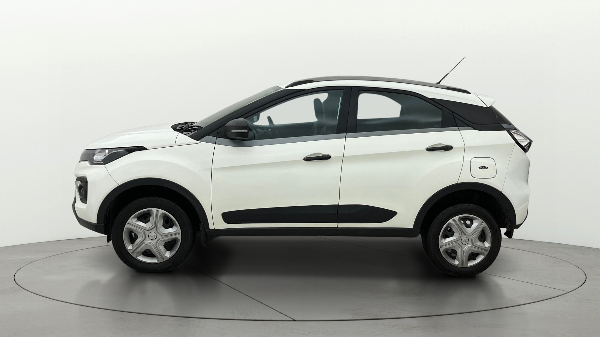 View 2020 Tata Nexon Revotron XM Image 5 Used 2020 Tata Nexon Revotron XM Image 5