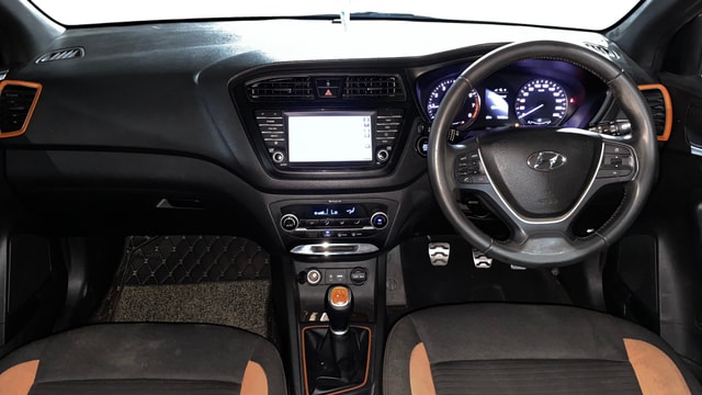 View Hyundai i20 Active Image 15 Used Hyundai i20 Active Image 15