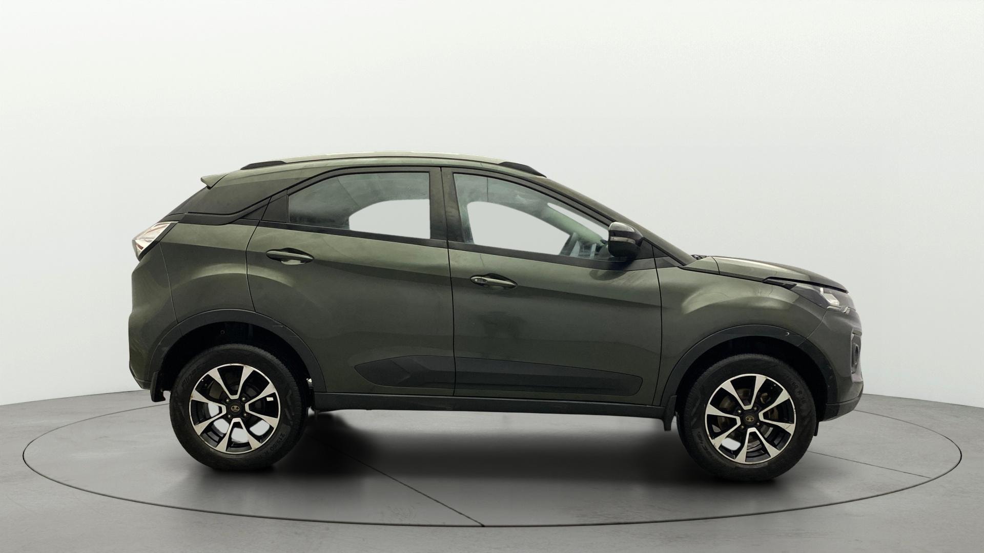View 2020 Tata Nexon Revotron XE Image 8 Used 2020 Tata Nexon Revotron XE Image 8