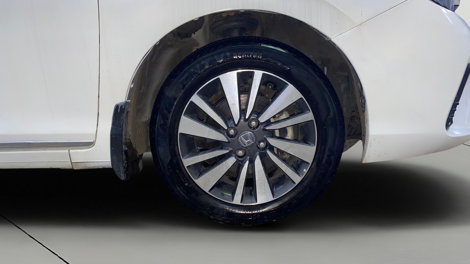 View 2023 Honda City ZX MT Diesel Anniversary Edition Image 43 Used 2023 Honda City ZX MT Diesel Anniversary Edition Image 43