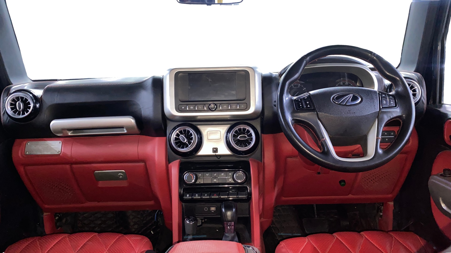 View 2022 Mahindra Thar AX Standard Manual Soft Top 6 Seater Image 16 Used 2022 Mahindra Thar AX Standard Manual Soft Top 6 Seater Image 16