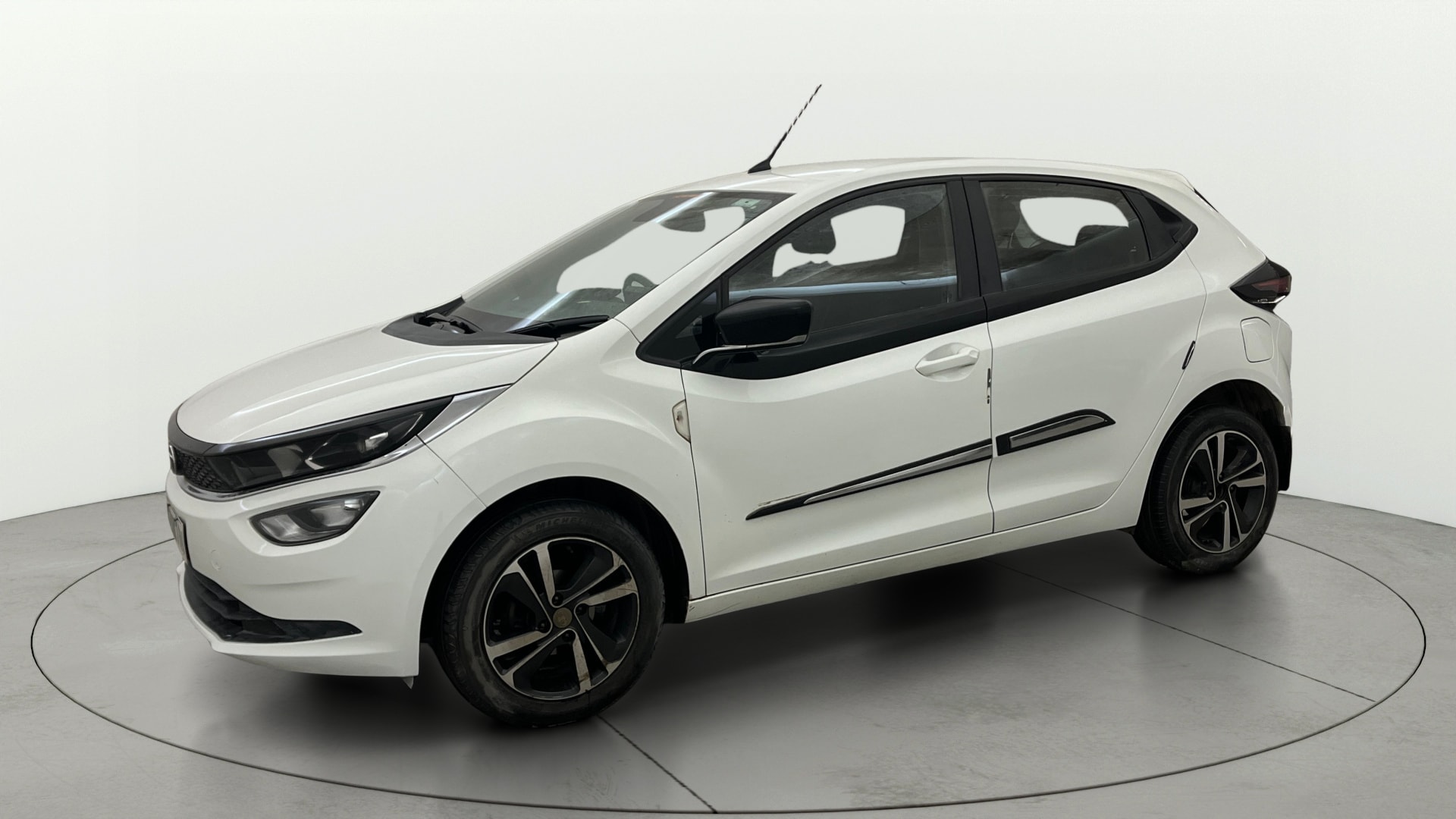View 2020 Tata Altroz XZ Petrol Image 37 Used 2020 Tata Altroz XZ Petrol Image 37