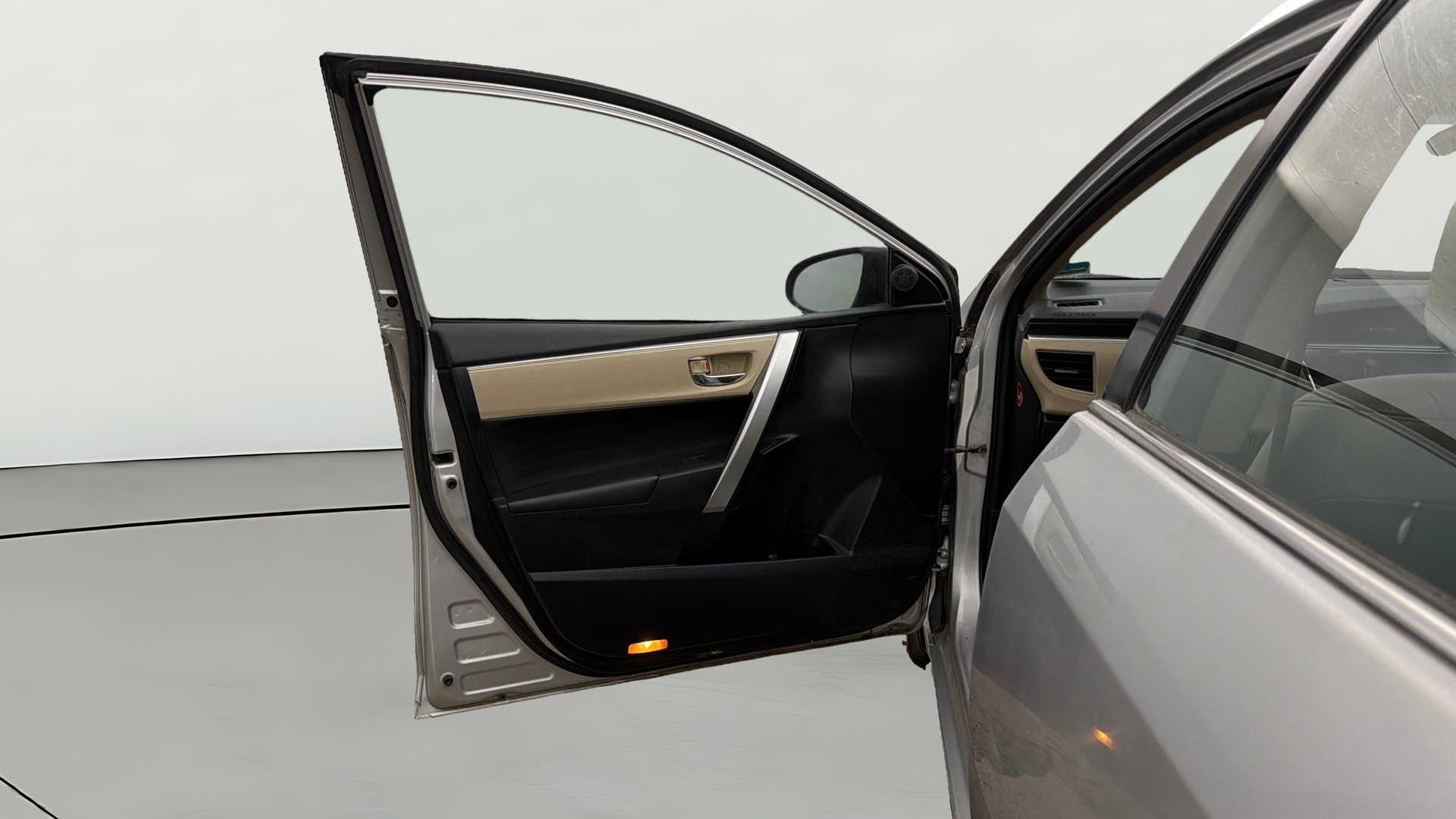 View 2014 Toyota Corolla Altis 1.8 GL Image 31 Used 2014 Toyota Corolla Altis 1.8 GL Image 31
