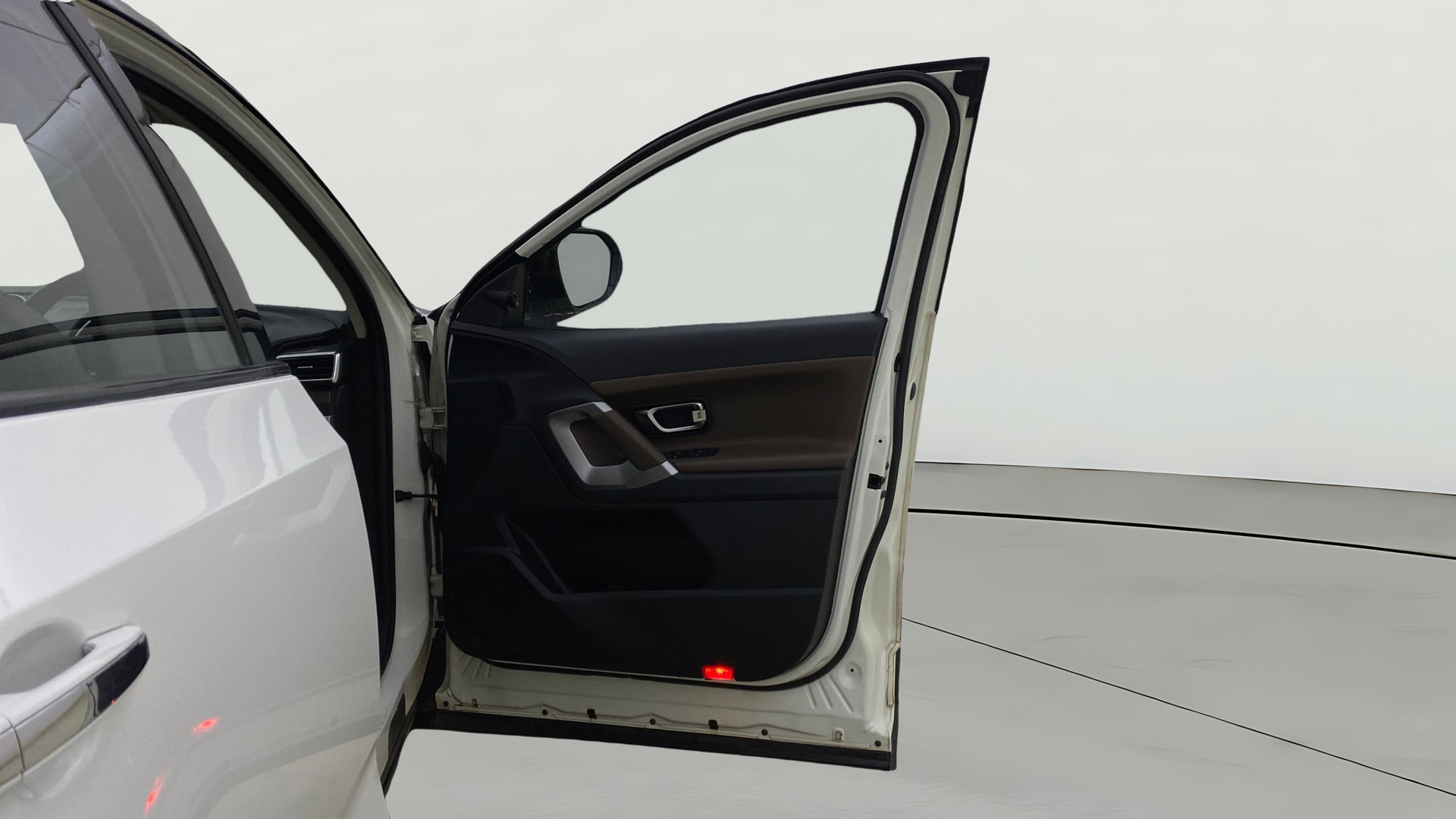 View 2020 Tata Harrier XE Image 47 Used 2020 Tata Harrier XE Image 47