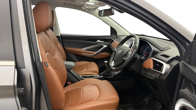 View MG Hector Plus Image 26 Used MG Hector Plus Image 26