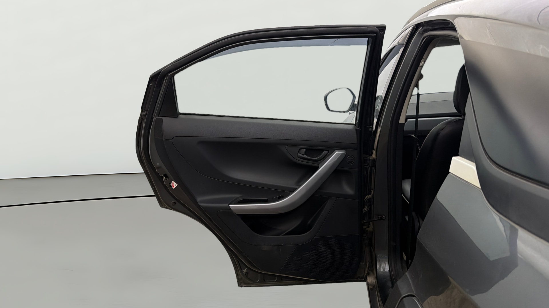 View 2024 Tata Nexon Revotron XE Image 22 Used 2024 Tata Nexon Revotron XE Image 22