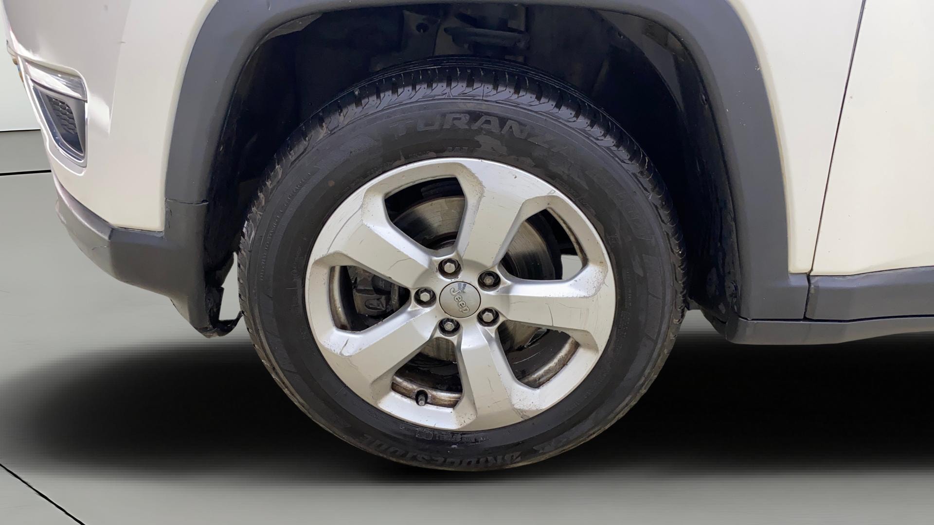 View 2018 Jeep Compass Limited (O)1.4 Multi AIR Petrol DDCT AT BS IV Image 34 Used 2018 Jeep Compass Limited (O)1.4 Multi AIR Petrol DDCT AT BS IV Image 34