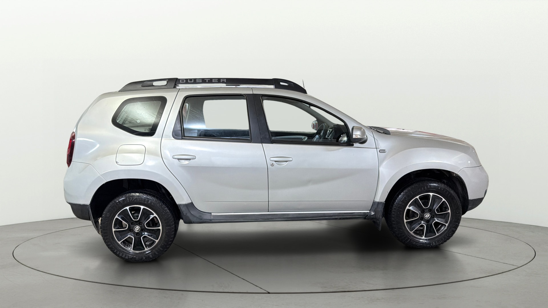 View 2019 Renault Duster Petrol RxS CVT Petrol Image 8 Used 2019 Renault Duster Petrol RxS CVT Petrol Image 8