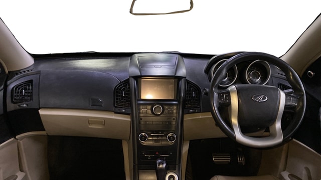View Mahindra XUV500 Image 31 Used Mahindra XUV500 Image 31