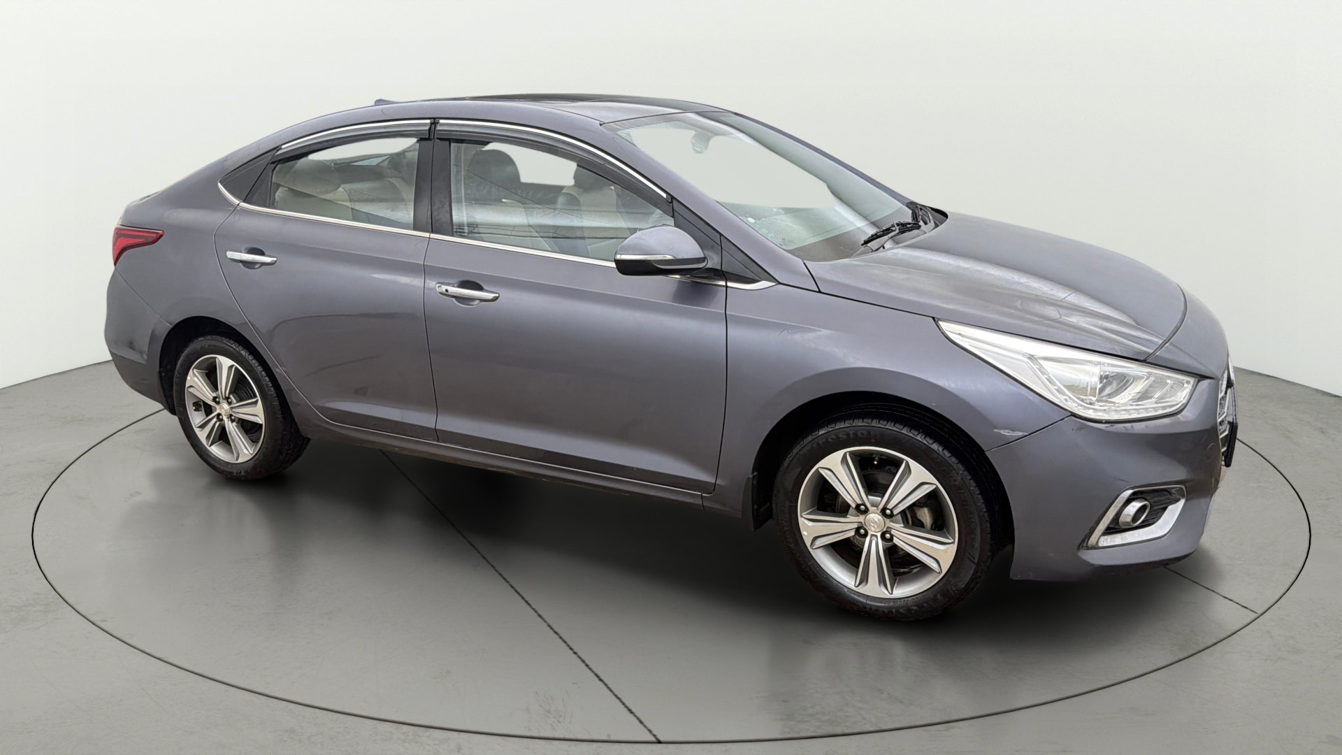 View 2017 Hyundai Verna 1.6 VTVT SX (O) AT Image 14 Used 2017 Hyundai Verna 1.6 VTVT SX (O) AT Image 14