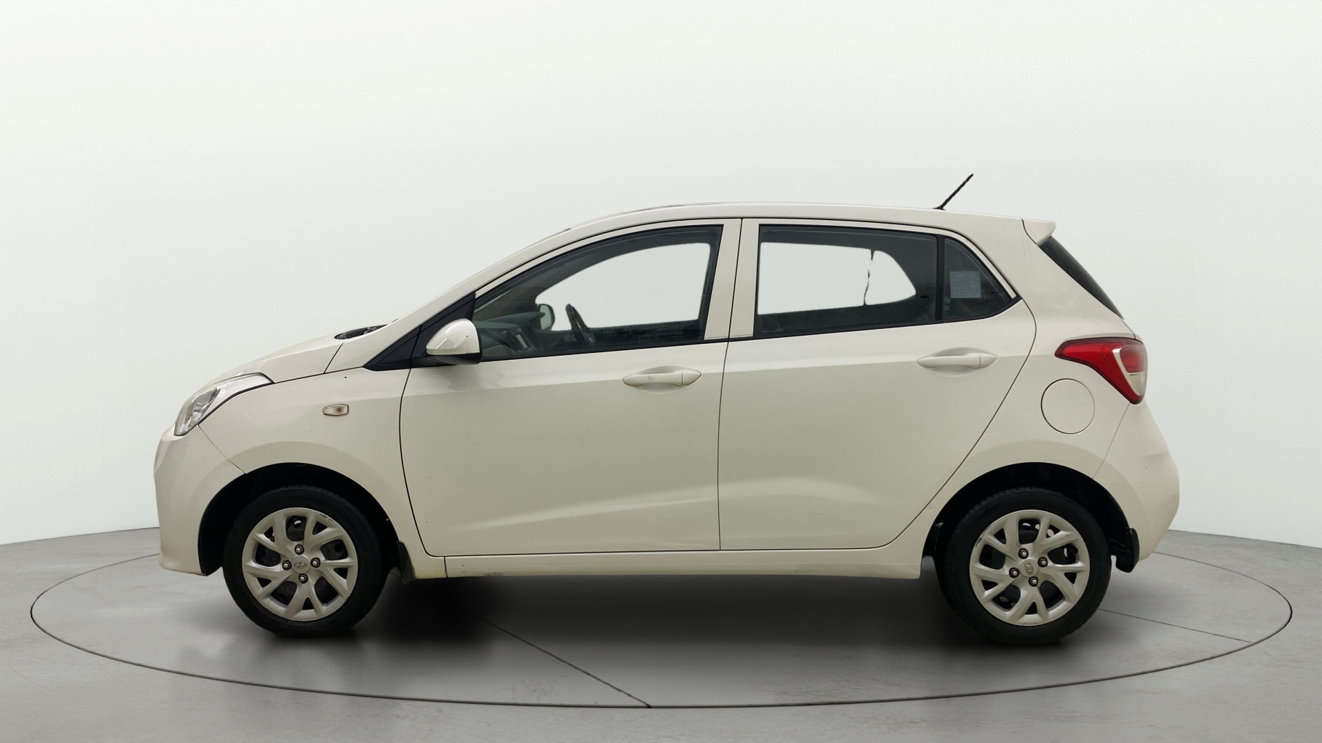 Used 2018 Hyundai Grand i10 Used 2018 Hyundai Grand i10