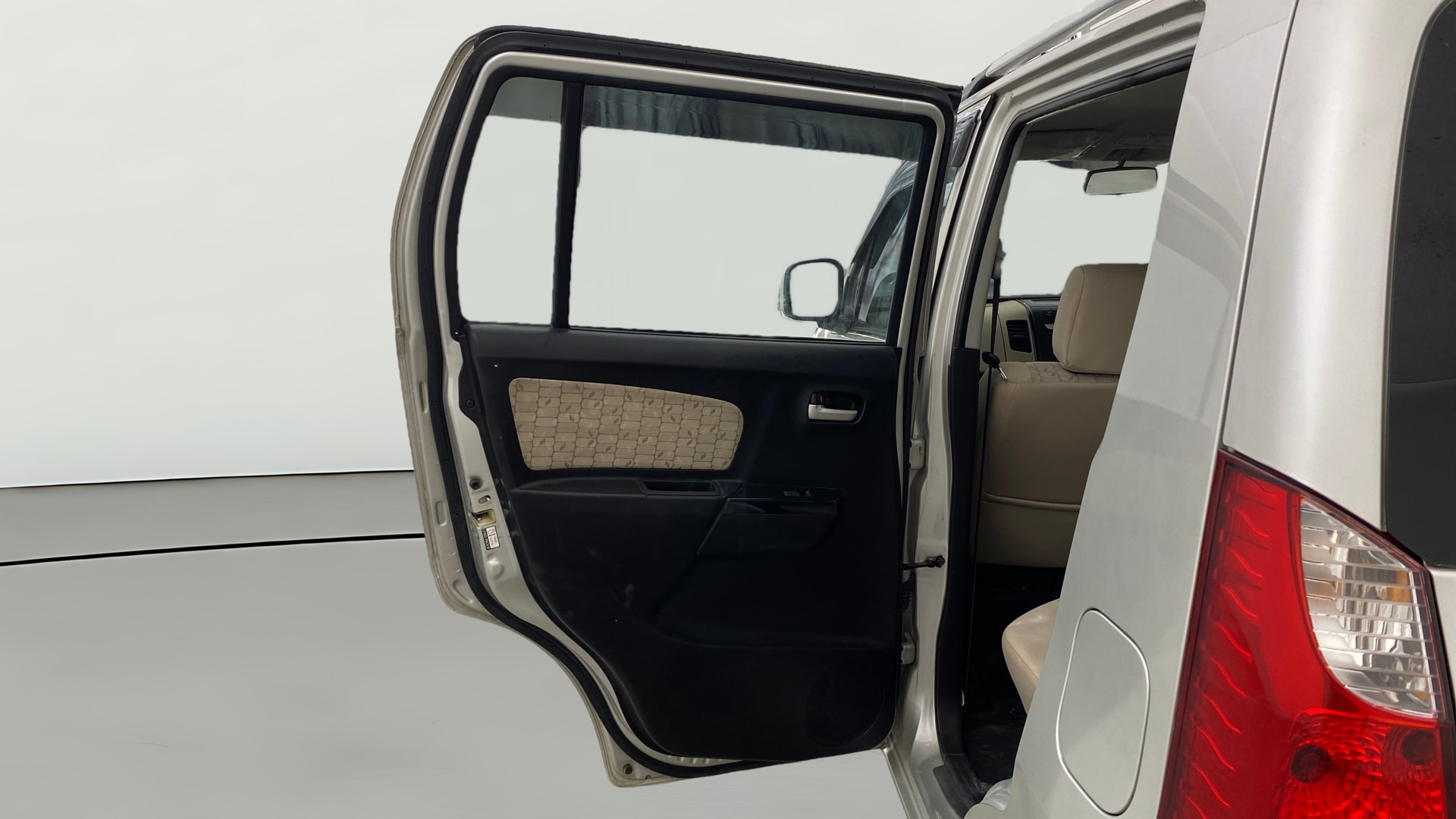 View 2018 Maruti Suzuki 1000 Base Variant Image 22 Used 2018 Maruti Suzuki 1000 Base Variant Image 22