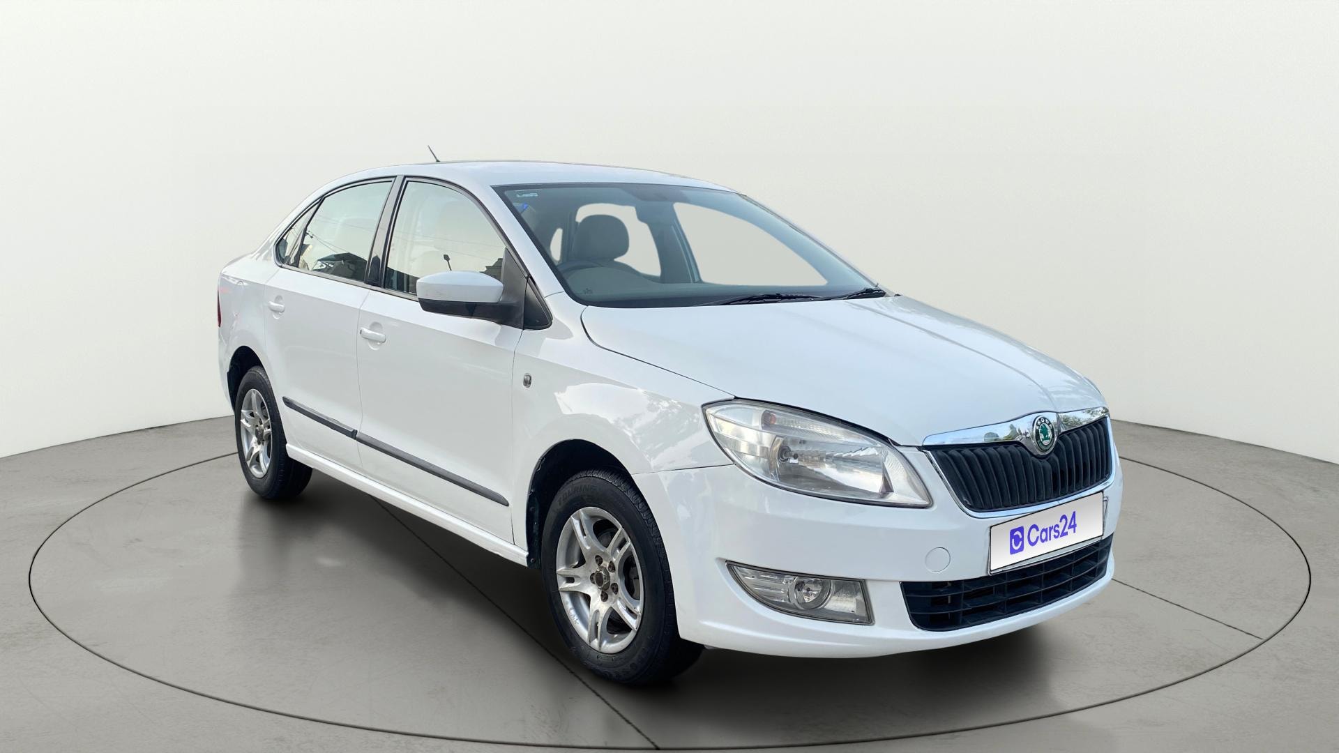 View 2013 Skoda Rapid 1.6 MPI Ambition Petrol AT BS IV Image 22 Used 2013 Skoda Rapid 1.6 MPI Ambition Petrol AT BS IV Image 22