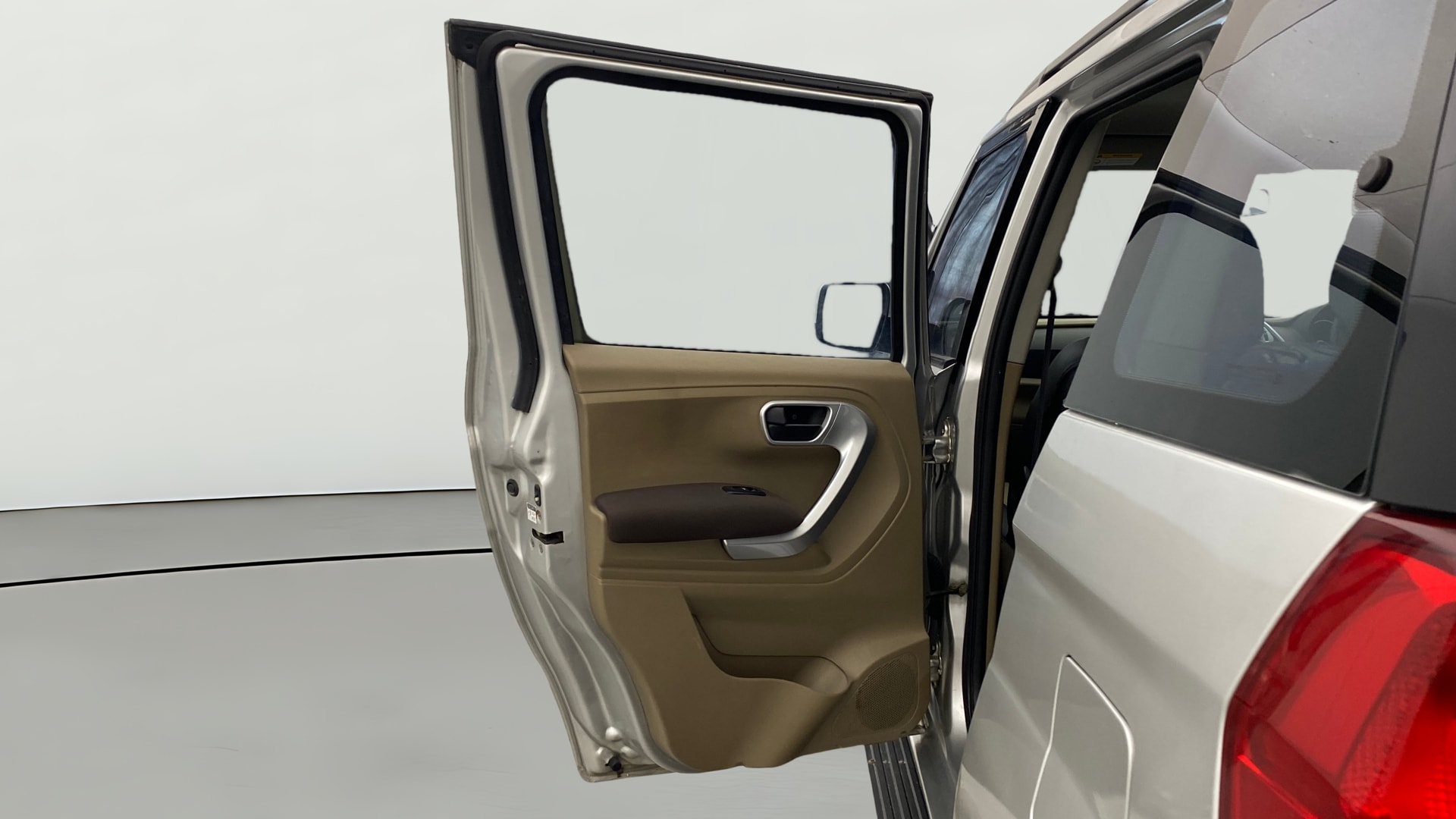 Used 2016 Mahindra TUV300 Used 2016 Mahindra TUV300
