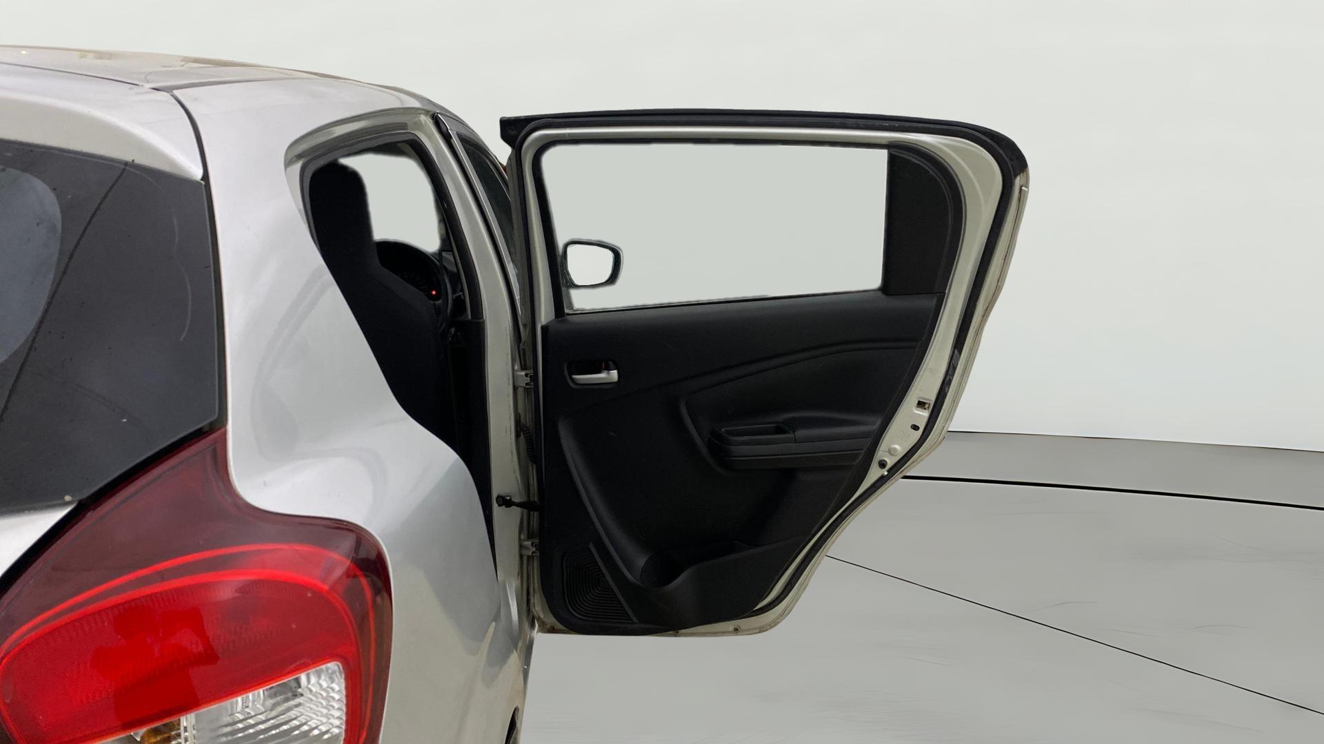 View 2022 Maruti Suzuki 1000 Base Variant Image 7 Used 2022 Maruti Suzuki 1000 Base Variant Image 7