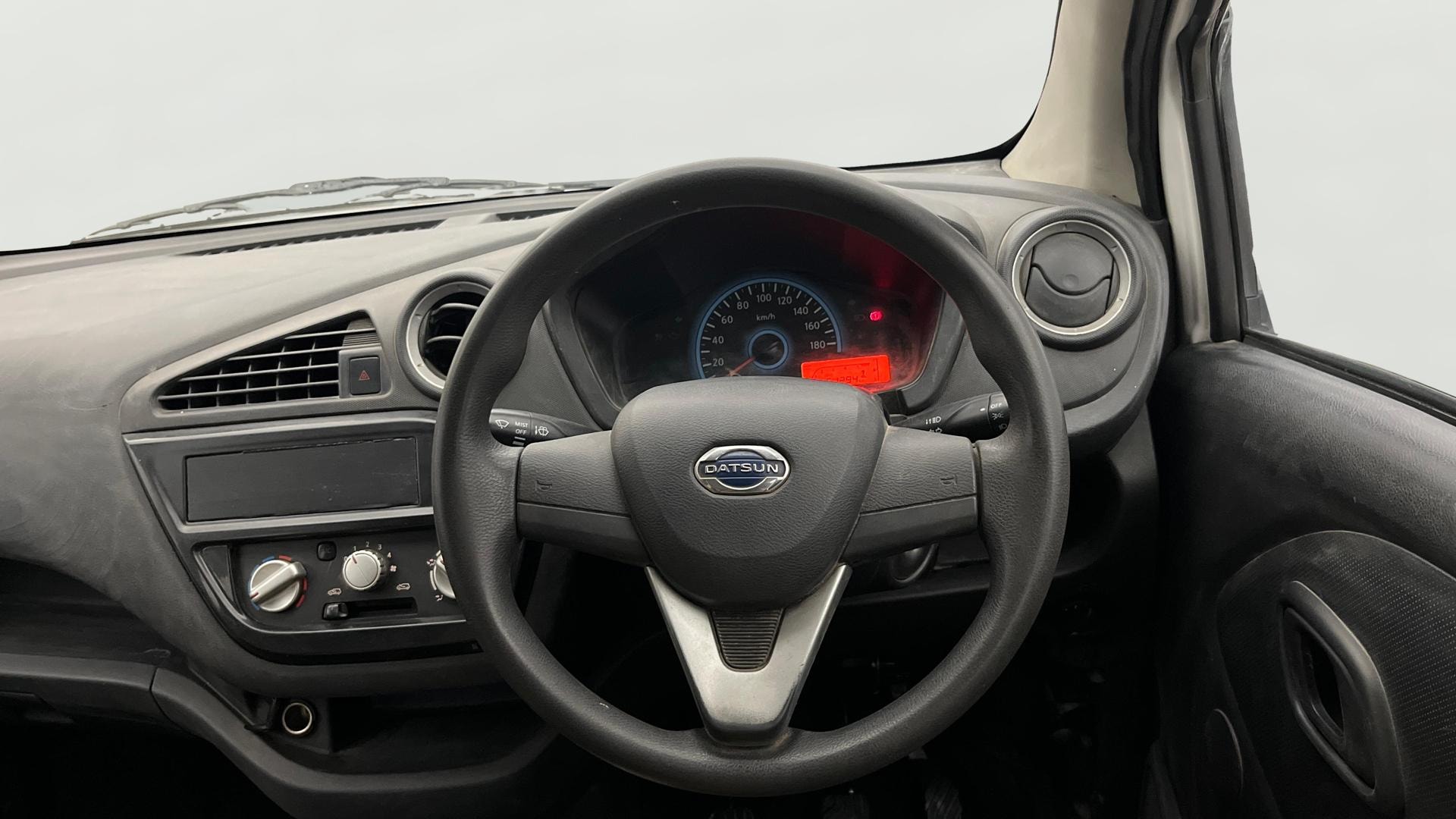 View 2018 Datsun Redi GO T(O)-0.8L BS IV Image 12 Used 2018 Datsun Redi GO T(O)-0.8L BS IV Image 12