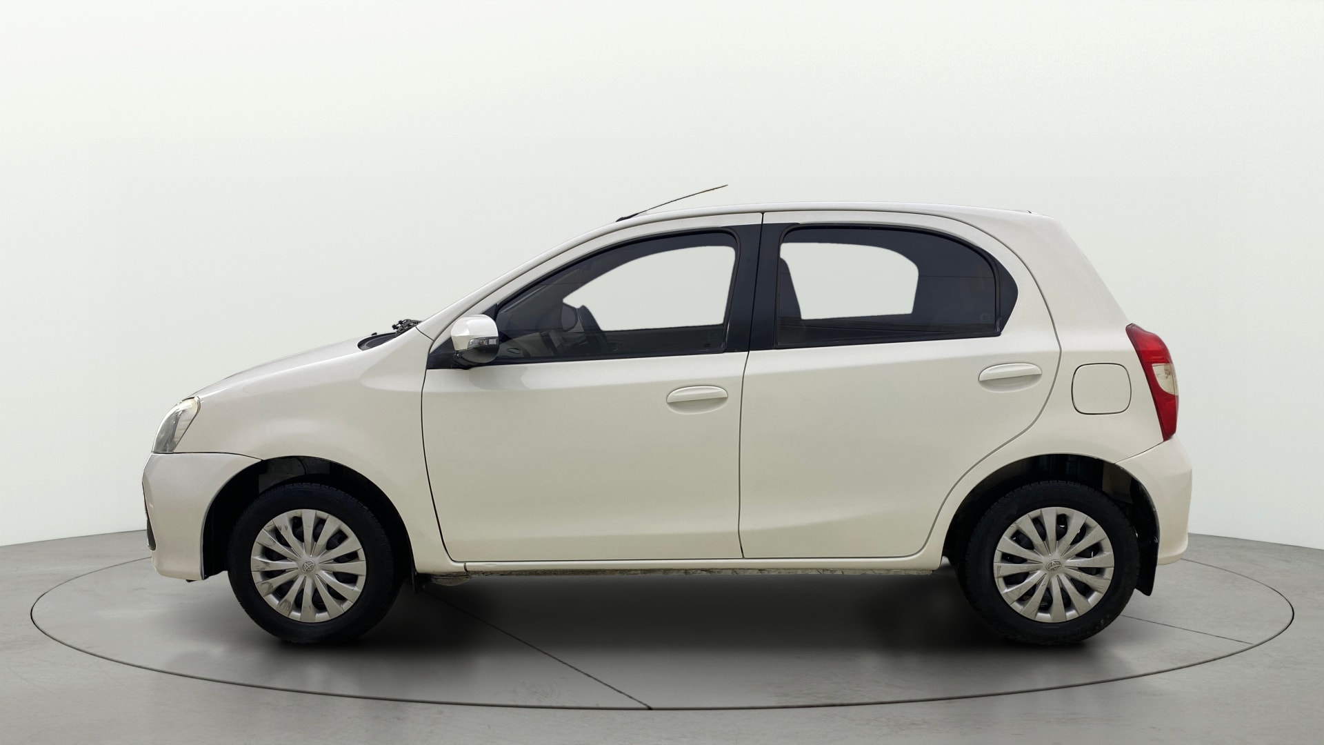 View 2019 Toyota Etios Liva V Image 5 Used 2019 Toyota Etios Liva V Image 5