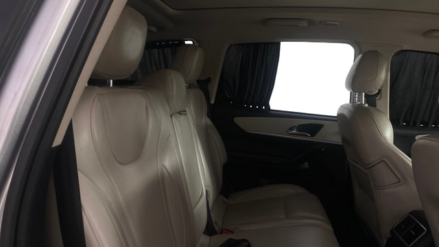 View Mahindra XUV700 Image 37 Used Mahindra XUV700 Image 37