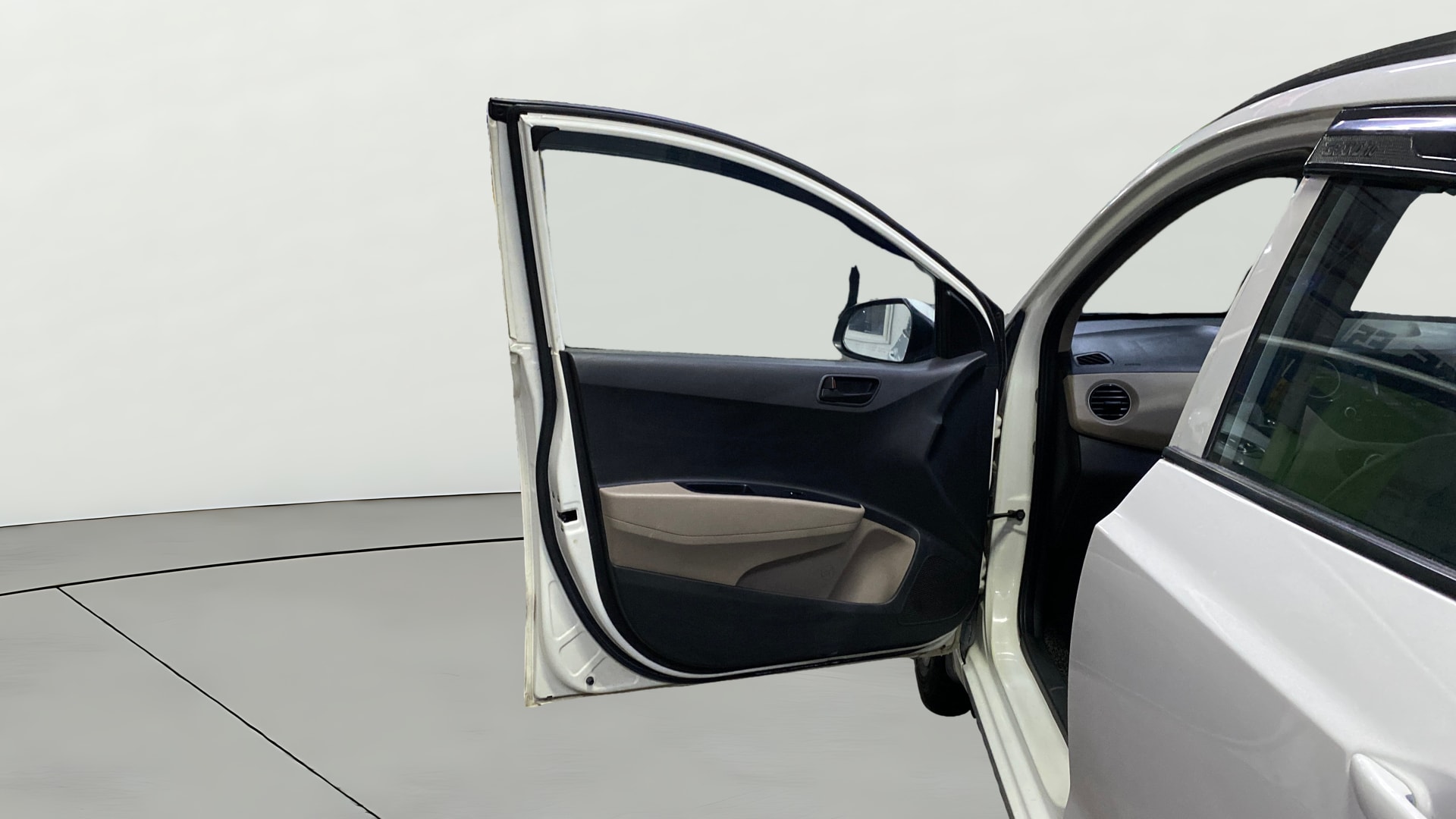 View 2019 Hyundai Grand i10 Magna 1.2 Kappa VTVT Image 30 Used 2019 Hyundai Grand i10 Magna 1.2 Kappa VTVT Image 30