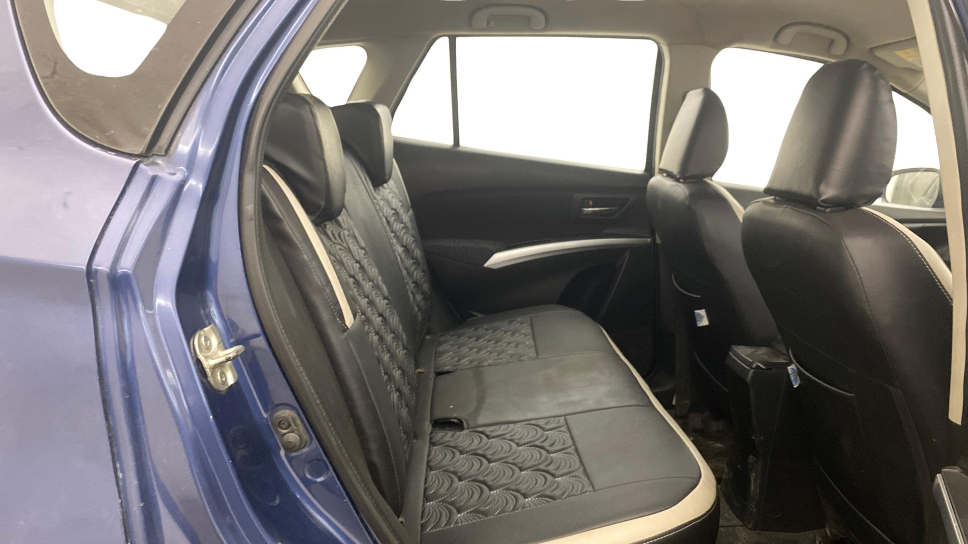 View 2018 Maruti Suzuki 1000 Base Variant Image 30 Used 2018 Maruti Suzuki 1000 Base Variant Image 30