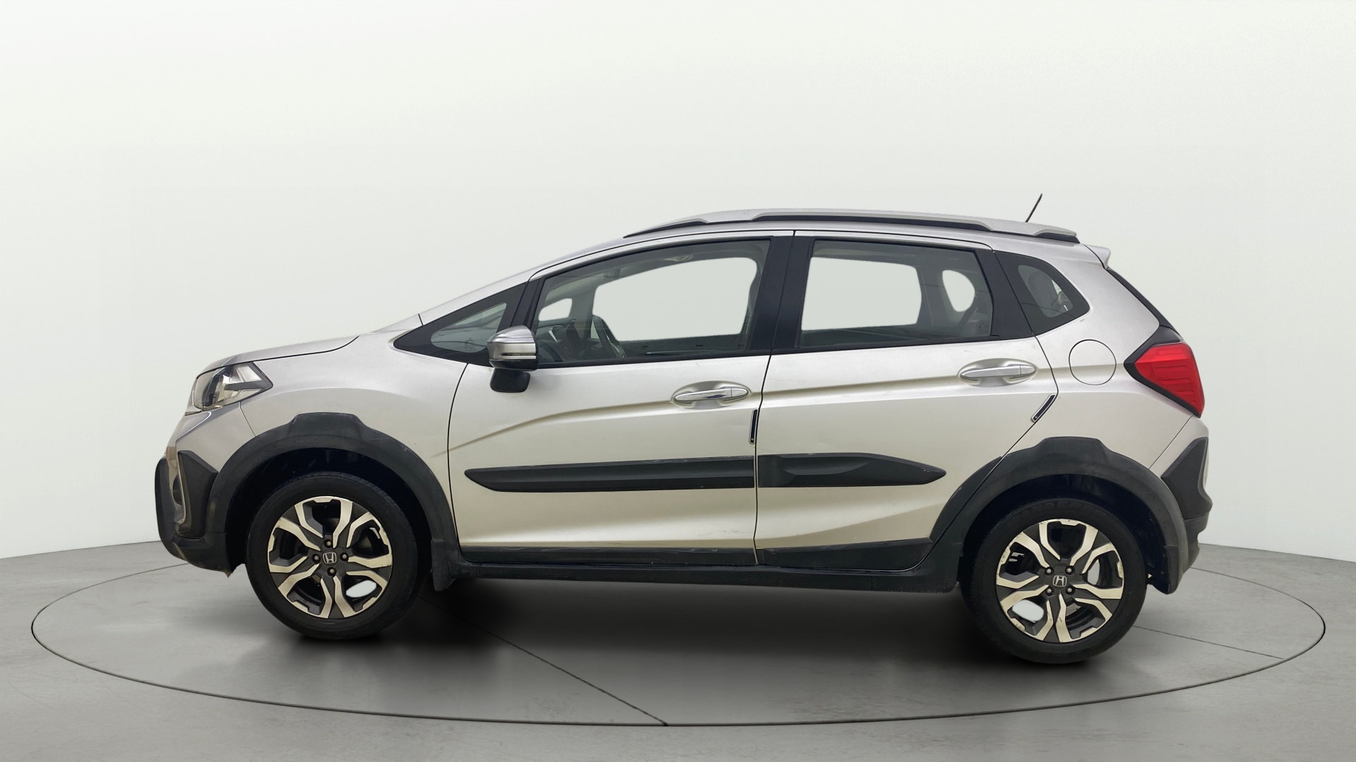 View 2017 Honda WR-V S MT Diesel Edge Edition Image 26 Used 2017 Honda WR-V S MT Diesel Edge Edition Image 26