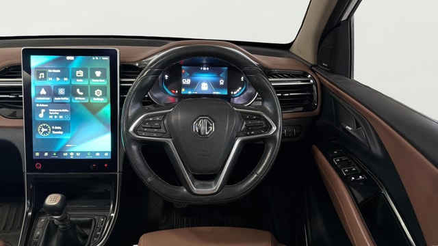 View MG Hector Plus Image 14 Used MG Hector Plus Image 14
