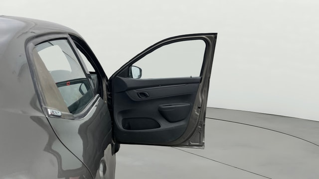 View Renault Kwid Image 43 Used Renault Kwid Image 43