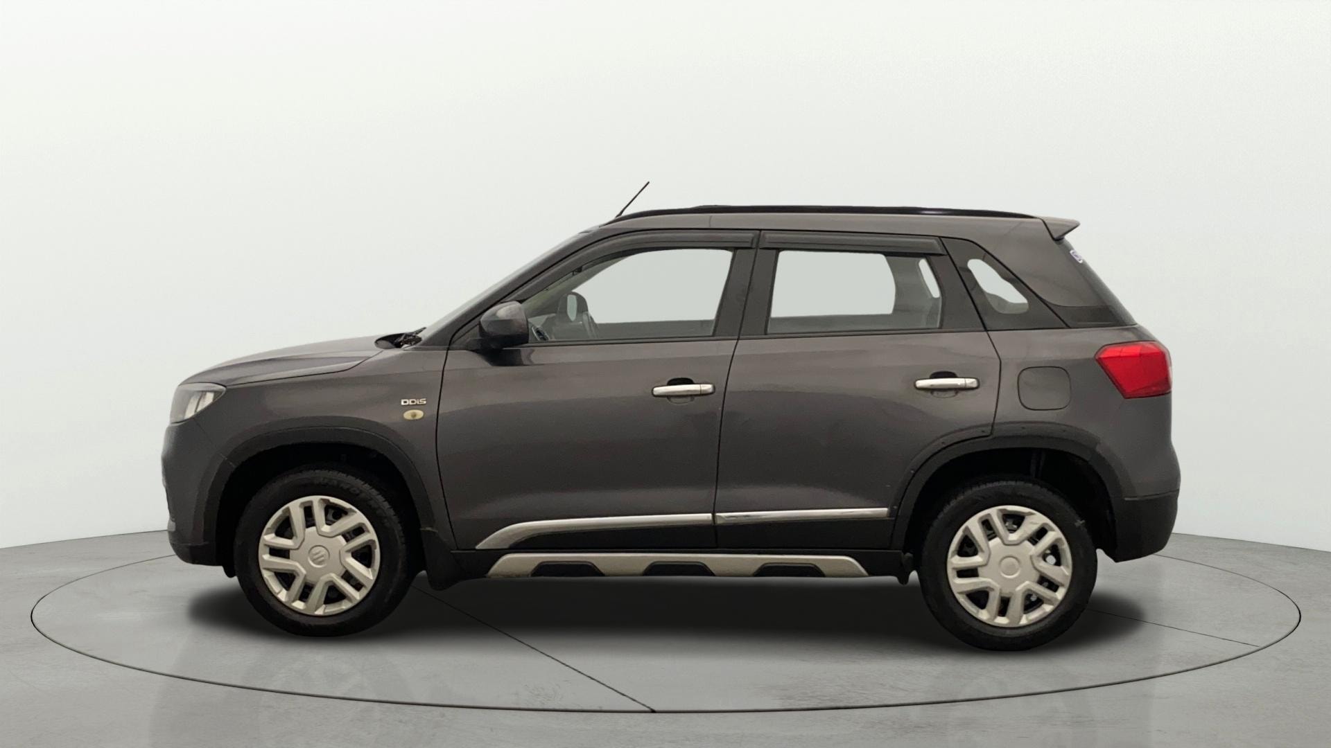 View 2017 Maruti Suzuki 1000 Base Variant Image 5 Used 2017 Maruti Suzuki 1000 Base Variant Image 5