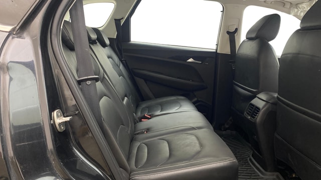 View MG Hector Image 31 Used MG Hector Image 31