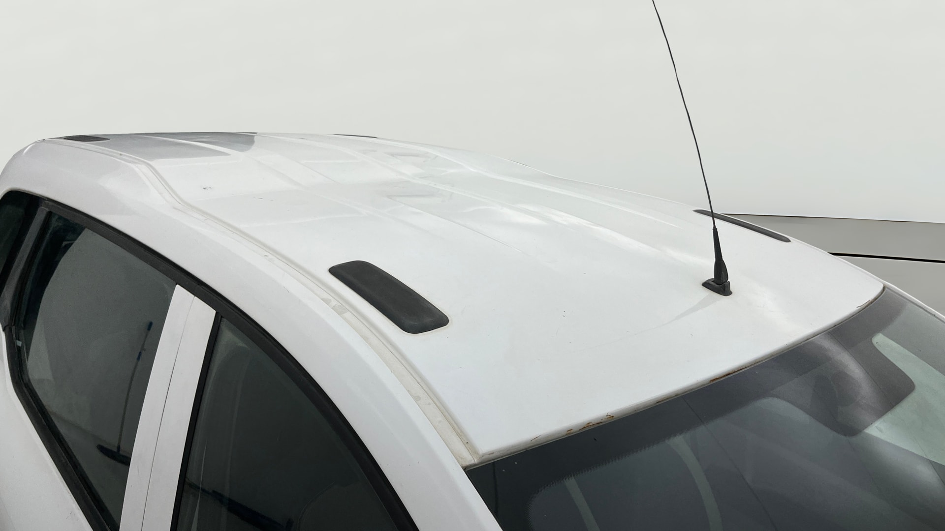 View 2019 Renault Triber RXE Image 6 Used 2019 Renault Triber RXE Image 6