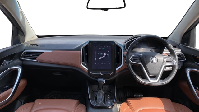 View MG Hector Plus Image 32 Used MG Hector Plus Image 32